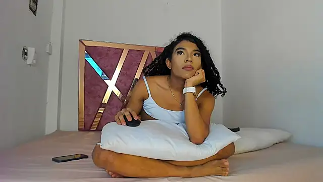 ameliaduval online show from July 7, 2026, 9:19 pm