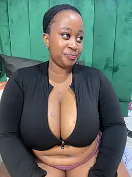 Curveybubbles23 online show from June 26, 2026, 7:35 am
