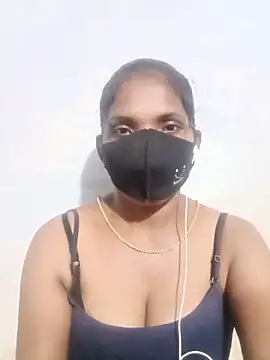 akshaya4311 online show from June 15, 2026, 3:58 pm
