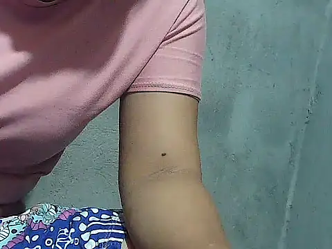 Snapshot of mymommy69 chatting on June 20, 2026, 2:14 am mymommy69 online show from June 20, 2026, 2:14 am