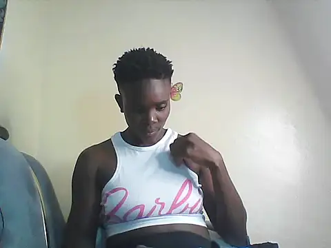 cutechocolate online show from June 15, 2026, 9:28 pm