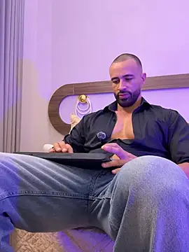 Snapshot of Mateo_Ospina_ chatting on July 18, 2026, 7:06 pm Mateo Ospina online show from July 18, 2026, 7:06 pm