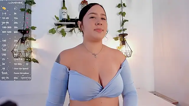 Snapshot of aisha_duque_ chatting on June 25, 2026, 7:40 pm aisha duque online show from June 25, 2026, 7:40 pm
