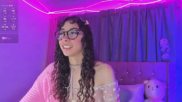 Snapshot of Sarah_Moon1 chatting on August 1, 2026, 3:39 am Sarah Moon1 online show from August 1, 2026, 3:39 am