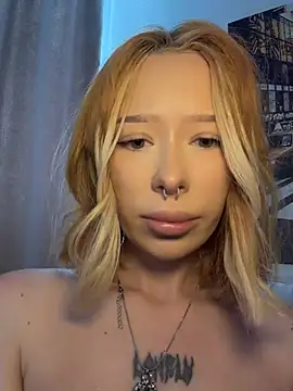 MaryChanXO online show from June 22, 2026, 5:04 am