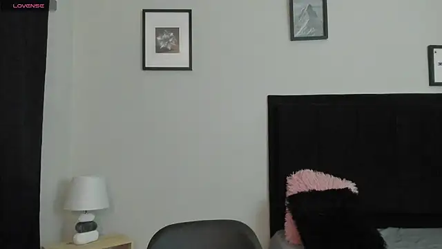 Snapshot of Sara_B chatting on July 12, 2026, 5:59 pm Sara B online show from July 12, 2026, 5:59 pm
