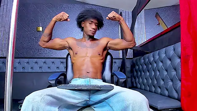 yulian23  online show from July 10, 2026, 4:06 am