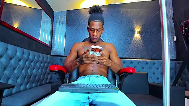 yulian23  online show from July 18, 2026, 5:33 am
