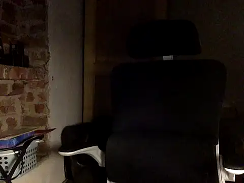 boyasiannnn online show from July 18, 2026, 2:54 pm
