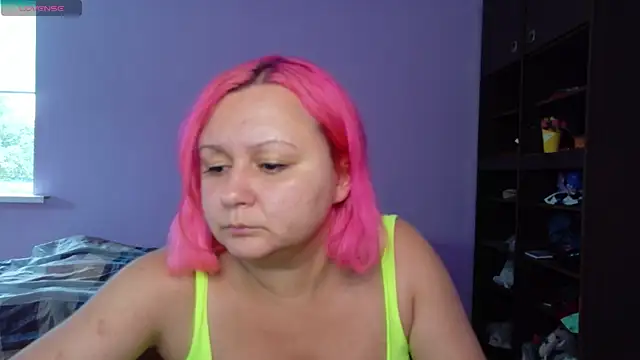 Snapshot of Velvet_Rosse chatting on July 7, 2026, 2:43 pm Velvet Rosse online show from July 7, 2026, 2:43 pm