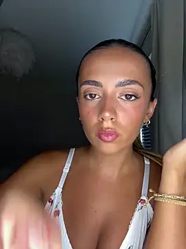 Snapshot of Harrietbronzex chatting on June 20, 2026, 1:36 pm Harrietbronzex online show from June 20, 2026, 1:36 pm