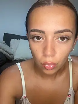 Snapshot of Harrietbronzex chatting on July 23, 2026, 1:20 pm Harrietbronzex online show from July 23, 2026, 1:20 pm