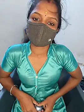 Snapshot of YALINITWO7_TAMIL chatting on June 15, 2026, 1:02 pm YALINITWO7 TAMIL online show from June 15, 2026, 1:02 pm