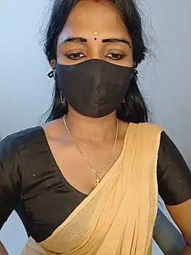 Snapshot of YALINITWO7_TAMIL chatting on August 5, 2026, 8:11 pm YALINITWO7 TAMIL online show from August 5, 2026, 8:11 pm