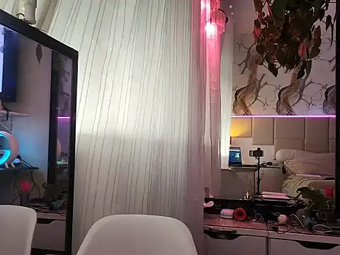 Snapshot of EnricoNetto chatting on July 23, 2026, 4:27 pm EnricoNetto online show from July 23, 2026, 4:27 pm