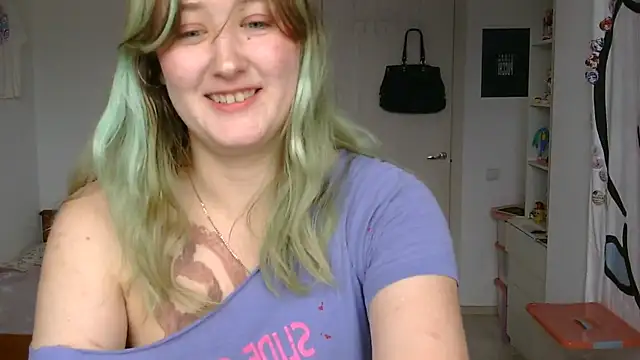 Snapshot of yourcherry3 chatting on June 16, 2026, 8:17 am yourcherry3 online show from June 16, 2026, 8:17 am