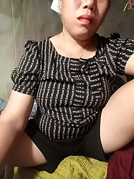 Snapshot of Lotus_09 chatting on July 2, 2026, 3:29 pm Lotus 09 online show from July 2, 2026, 3:29 pm