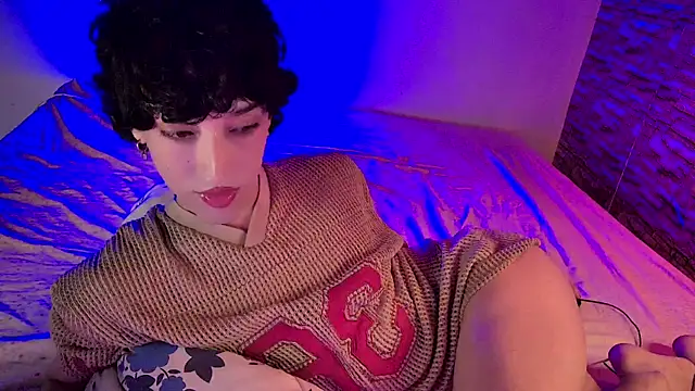 Snapshot of xFemboyToy chatting on July 12, 2026, 2:57 am xFemboyToy online show from July 12, 2026, 2:57 am