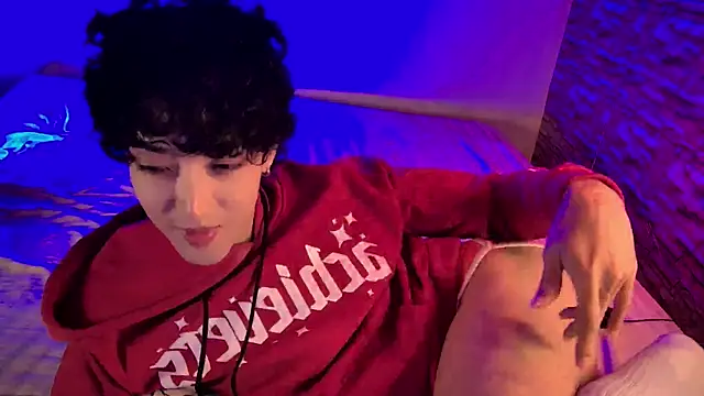 Snapshot of xFemboyToy chatting on August 1, 2026, 4:56 am xFemboyToy online show from August 1, 2026, 4:56 am