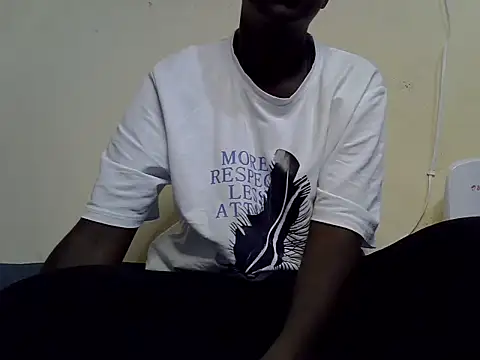 Snapshot of African_petite_godess chatting on June 16, 2026, 3:58 pm African petite godess online show from June 16, 2026, 3:58 pm