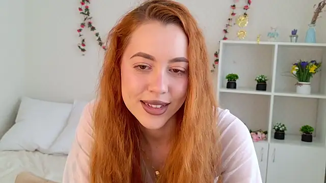 Snapshot of Mirabella_Flower chatting on July 14, 2026, 10:21 am Mirabella Flower online show from July 14, 2026, 10:21 am