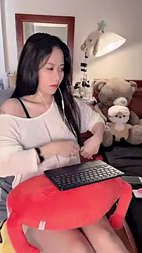 Snapshot of Rosane00 chatting on June 19, 2026, 4:17 am Rosane00 online show from June 19, 2026, 4:17 am