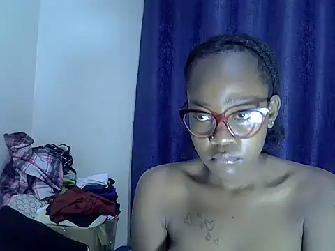 Snapshot of sexy_lesh chatting on July 6, 2026, 12:29 am sexy lesh online show from July 6, 2026, 12:29 am