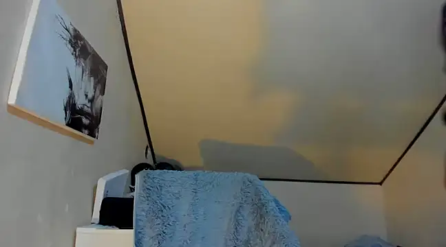 xServiceDollx online show from February 25, 2025, 12:55 pm