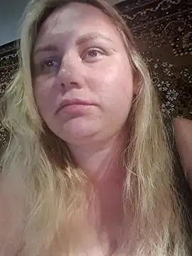Sunshine-Lina online show from July 27, 2026, 3:41 pm