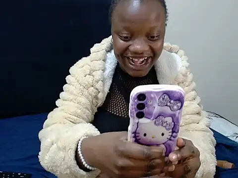 Snapshot of KinkyPetite18 chatting on July 28, 2026, 9:47 pm KinkyPetite18 online show from July 28, 2026, 9:47 pm