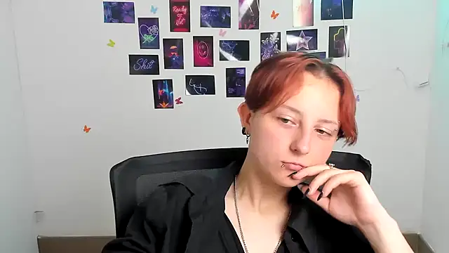Dilara Kiss  online show from June 25, 2026, 11:04 am