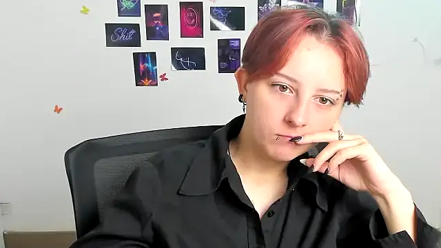 Dilara Kiss  online show from June 26, 2026, 5:23 am