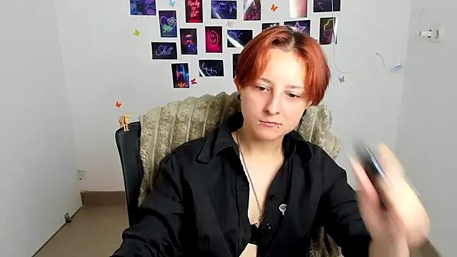 Dilara Kiss  online show from July 6, 2026, 11:51 am
