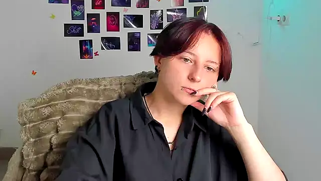 Dilara Kiss  online show from July 16, 2026, 11:05 am