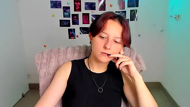 Dilara Kiss  online show from July 23, 2026, 5:16 am