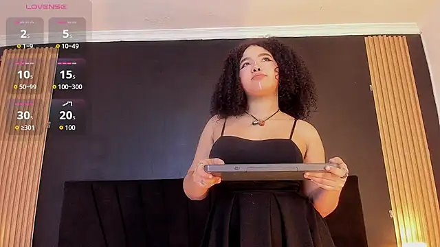lunadoll18 online show from July 22, 2026, 4:26 am