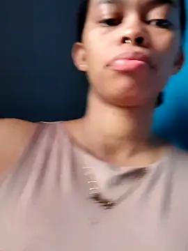 Snapshot of caroline_brunete chatting on June 19, 2026, 2:32 pm caroline brunete online show from June 19, 2026, 2:32 pm