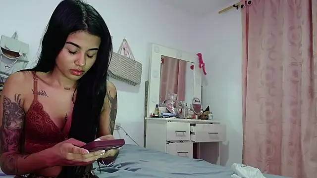 Snapshot of mia_romanoft chatting on July 25, 2026, 5:27 am mia romanoft online show from July 25, 2026, 5:27 am