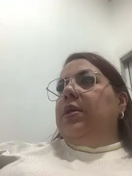 Snapshot of Celestina_Bellucci19 chatting on June 28, 2026, 2:06 am Celestina Bellucci19 online show from June 28, 2026, 2:06 am