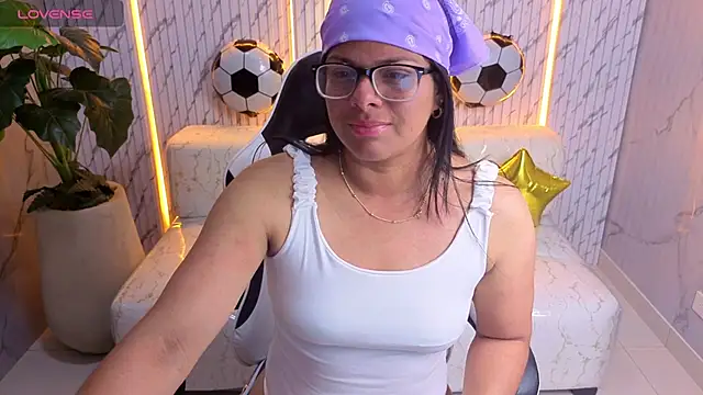 Snapshot of sarah_bay_tx chatting on June 25, 2026, 8:02 pm sarah bay tx online show from June 25, 2026, 8:02 pm