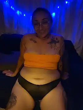 Snapshot of sweetshubbymami chatting on July 3, 2026, 9:37 am sweetshubbymami online show from July 3, 2026, 9:37 am
