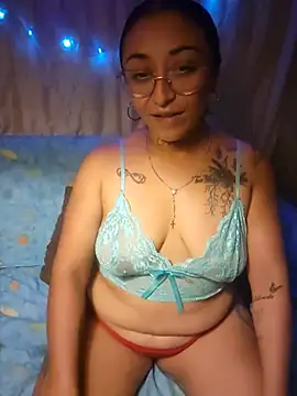 Snapshot of sweetshubbymami chatting on July 21, 2026, 7:11 am sweetshubbymami online show from July 21, 2026, 7:11 am