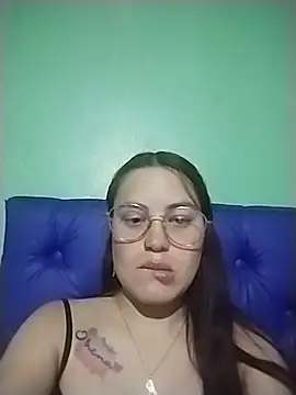 Snapshot of Emma_stt chatting on June 18, 2026, 12:33 am Emma stt online show from June 18, 2026, 12:33 am