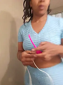 Snapshot of NAOMIdaFreakXXXXX chatting on November 15, 2025, 10:45 am NAOMIdaFreakXXXXX online show from November 15, 2025, 10:45 am