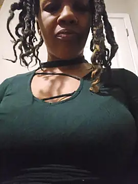 Snapshot of NAOMIdaFreakXXXXX chatting on February 2, 2026, 9:19 am NAOMIdaFreakXXXXX online show from February 2, 2026, 9:19 am