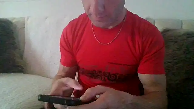 Snapshot of HotStraightDude chatting on June 18, 2026, 3:05 pm HotStraightDude online show from June 18, 2026, 3:05 pm