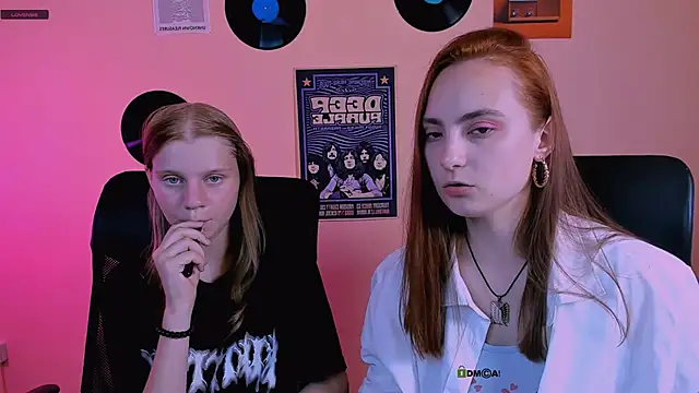 Snapshot of bella_sky11 chatting on June 19, 2026, 8:29 am bella sky11 online show from June 19, 2026, 8:29 am