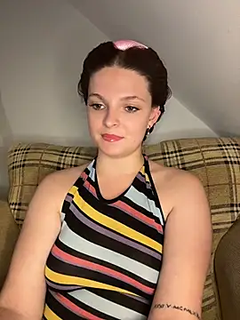 Snapshot of European-beauty chatting on June 18, 2026, 10:03 pm European-beauty online show from June 18, 2026, 10:03 pm