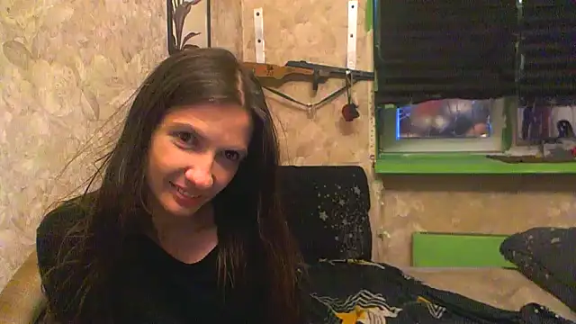 Snapshot of Alison_Wale chatting on July 3, 2026, 6:03 pm Alison Wale online show from July 3, 2026, 6:03 pm