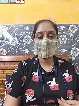 Snapshot of Garimaa_Cherry chatting on June 17, 2026, 5:14 pm Garimaa Cherry online show from June 17, 2026, 5:14 pm
